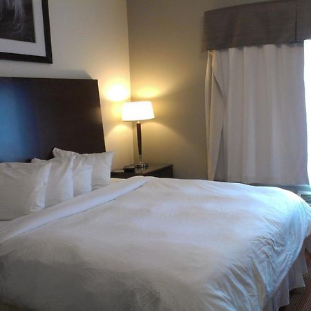 Sigma Inn & Suites Hudson'S Hope Hudson Hope Exteriör bild