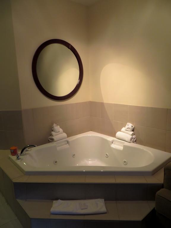 Sigma Inn & Suites Hudson'S Hope Hudson Hope Exteriör bild