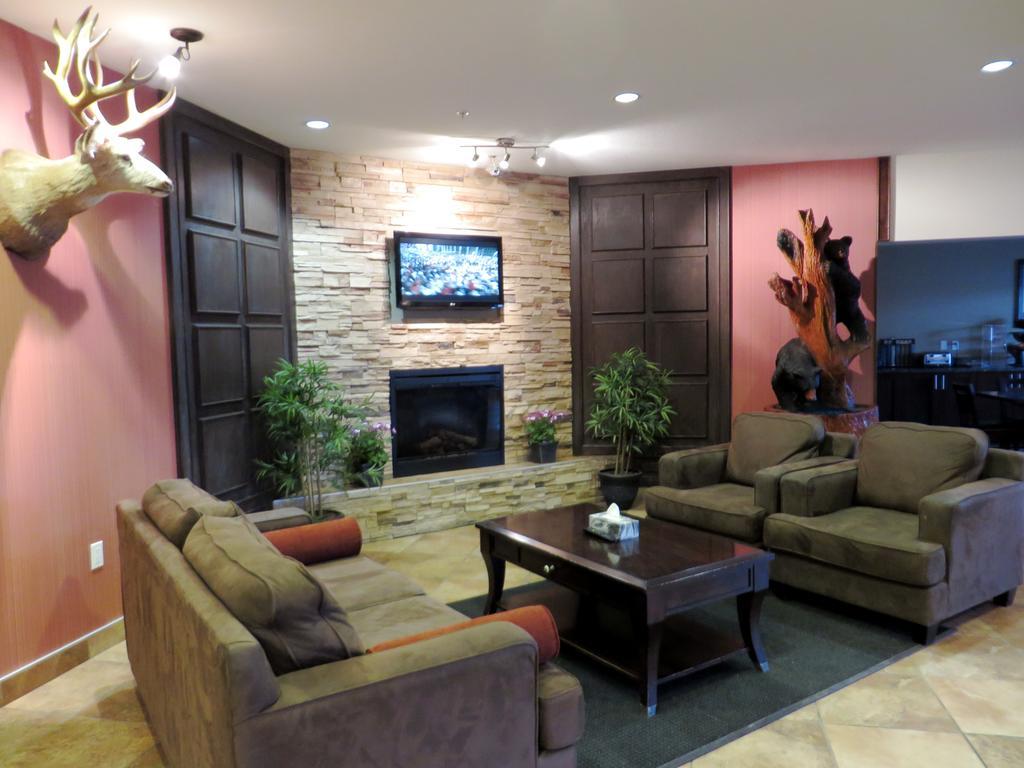 Sigma Inn & Suites Hudson'S Hope Hudson Hope Exteriör bild