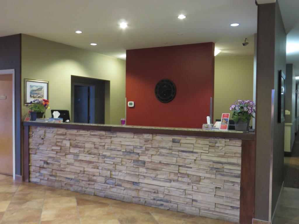 Sigma Inn & Suites Hudson'S Hope Hudson Hope Exteriör bild
