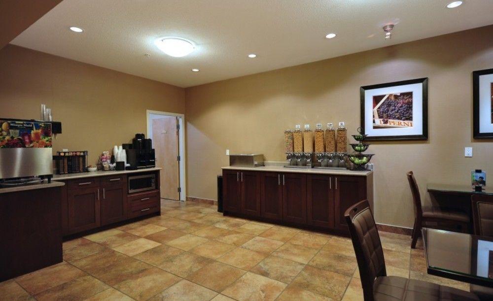 Sigma Inn & Suites Hudson'S Hope Hudson Hope Exteriör bild