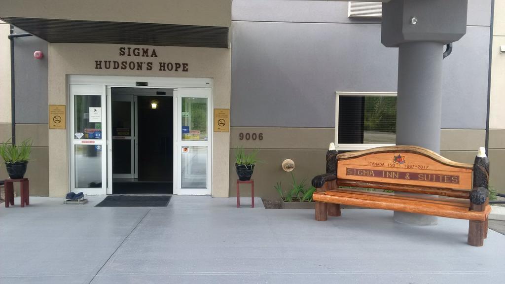 Sigma Inn & Suites Hudson'S Hope Hudson Hope Exteriör bild