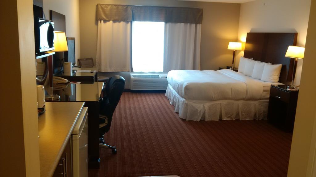 Sigma Inn & Suites Hudson'S Hope Hudson Hope Exteriör bild